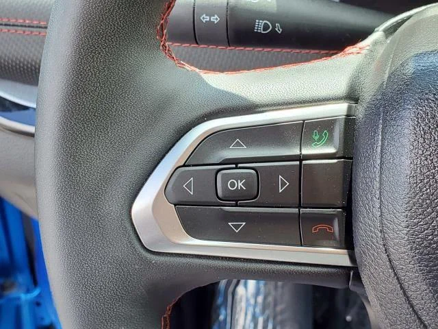 Used 2024 Red Hot Pearlcoat Jeep Trailhawk image 12