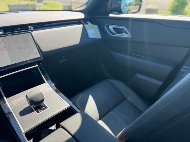 New 2026 Santorini Black Land Rover S image 12