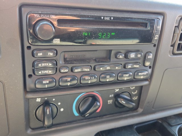 Used 2002 Black Ford XLT image 23