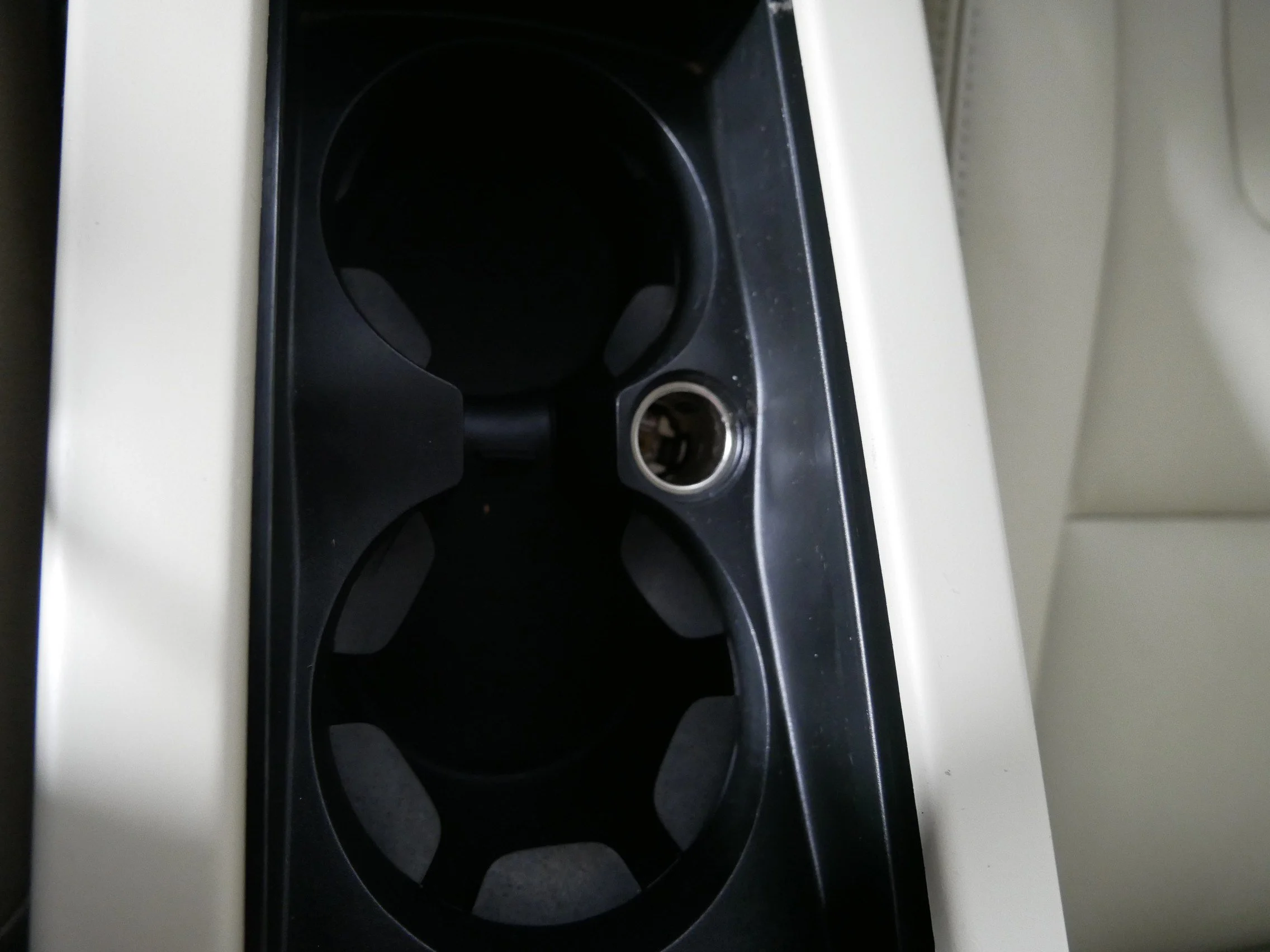 Used 2015 Caspian Blue Metallic Volvo T6 image 29