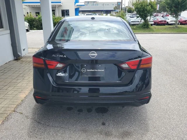 2025 Nissan Altima SV - Photo 9