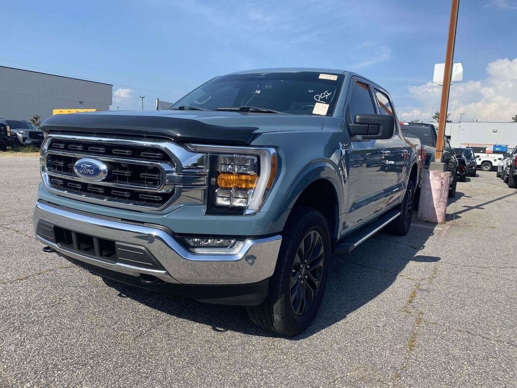 Used 2023 Blue Ford XLT image 3