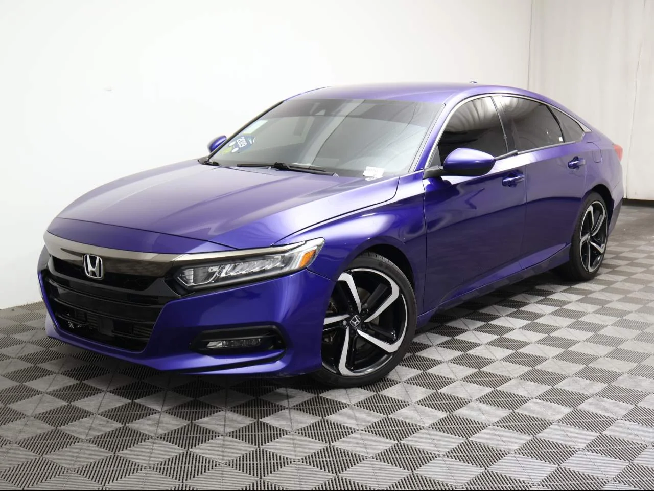 Used 2019 Still Night Pearl Honda Sport image 1
