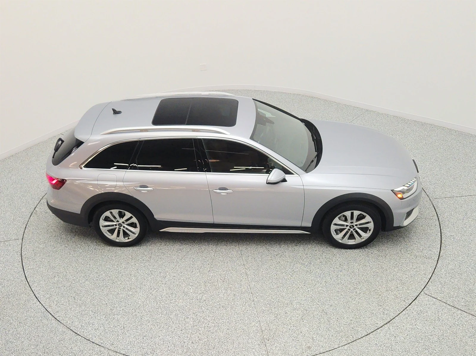Used 2023 Florett Silver Metallic Audi Premium Plus 45 TFSI quattro image 25