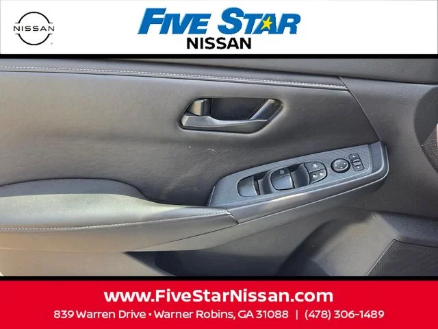 Used 2025 White Nissan S image 27