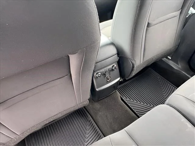 Used 2017 Red Ford XLT image 12