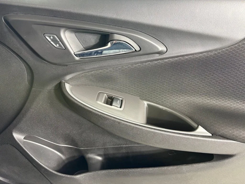 Used 2023 Gray Chevrolet LT image 12