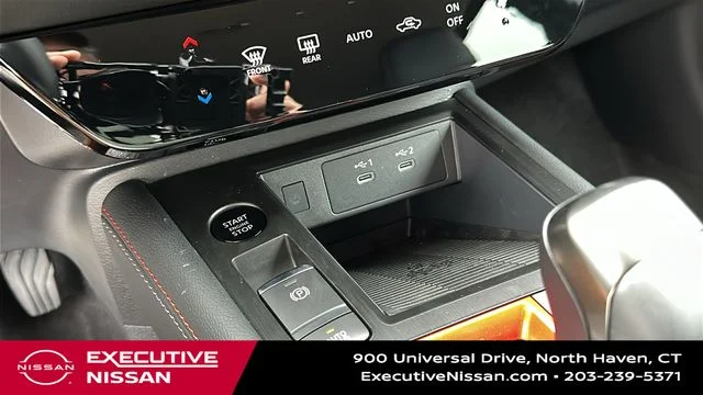 Used 2025 Black Nissan SR image 18