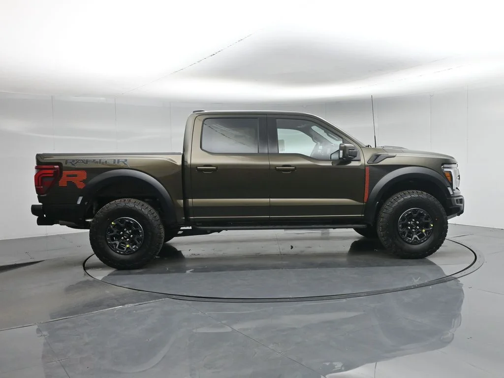 New 2026 Shelter Green Ford Raptor image 29