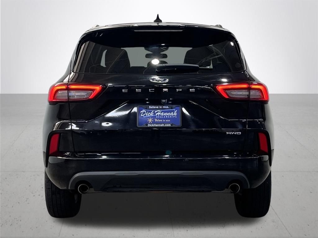 Used 2024 Black Metallic Ford ST-Line image 11