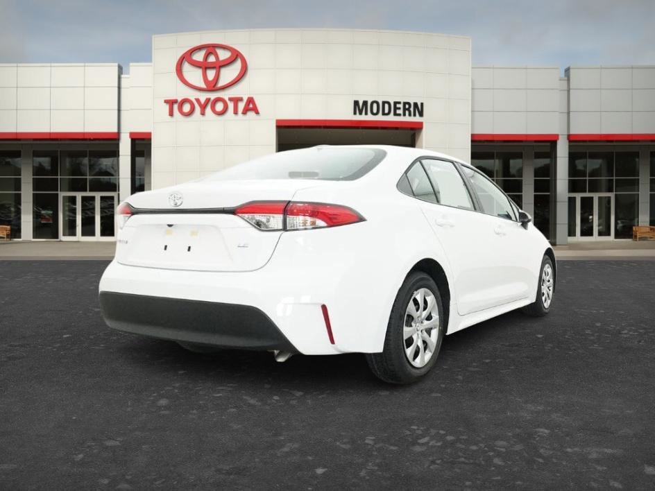 New 2026 Ice Cap Toyota LE image 21
