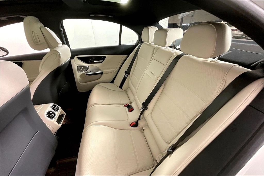 2026 Mercedes-Benz C-Class Sedan C 300 - Photo 18
