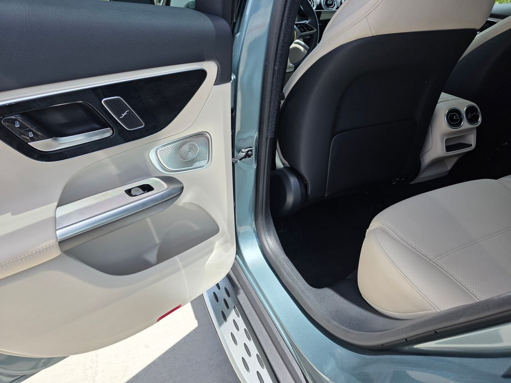 New 2026 Verde Silver Metallic Mercedes-Benz GLC 300 image 13