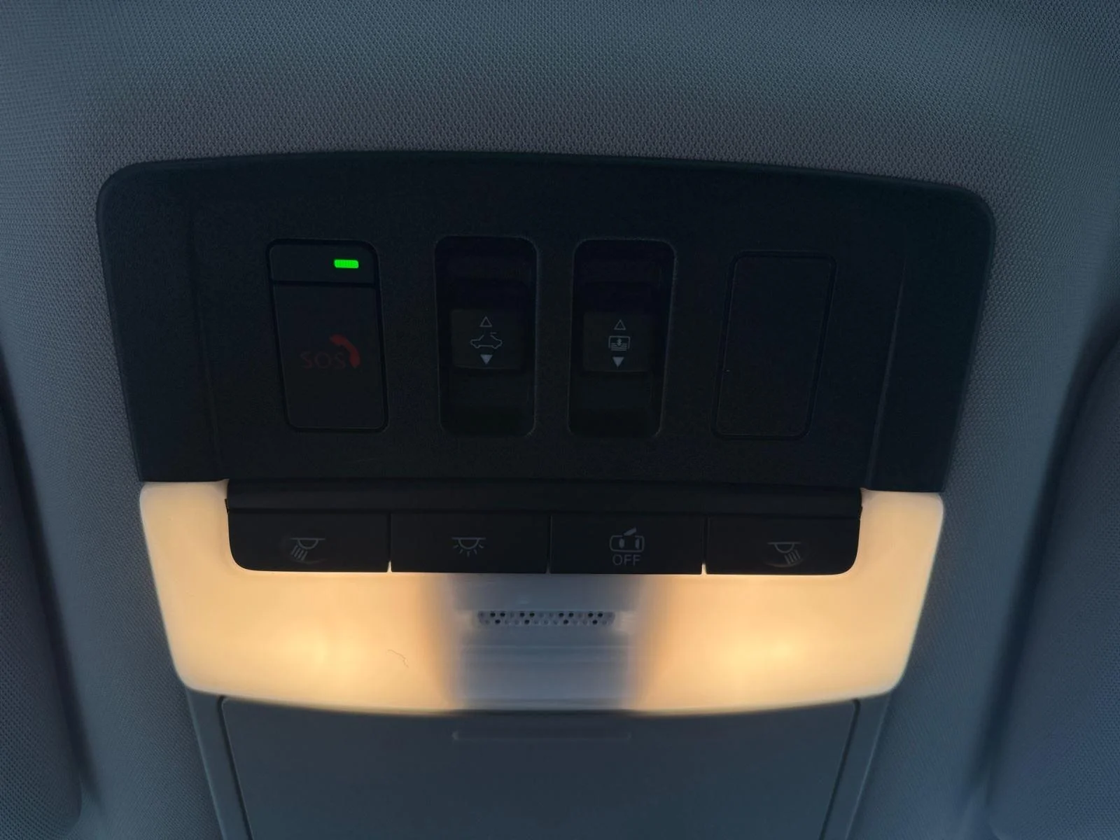 New 2026 Everest White Pearl Tricoat Nissan Platinum image 17