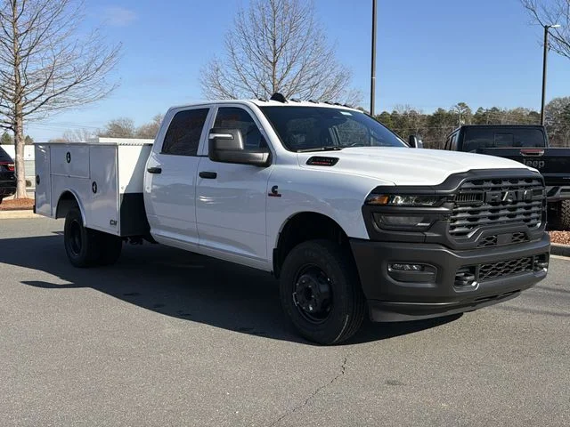 2026 RAM 3500 Chassis Tradesman - Photo 13