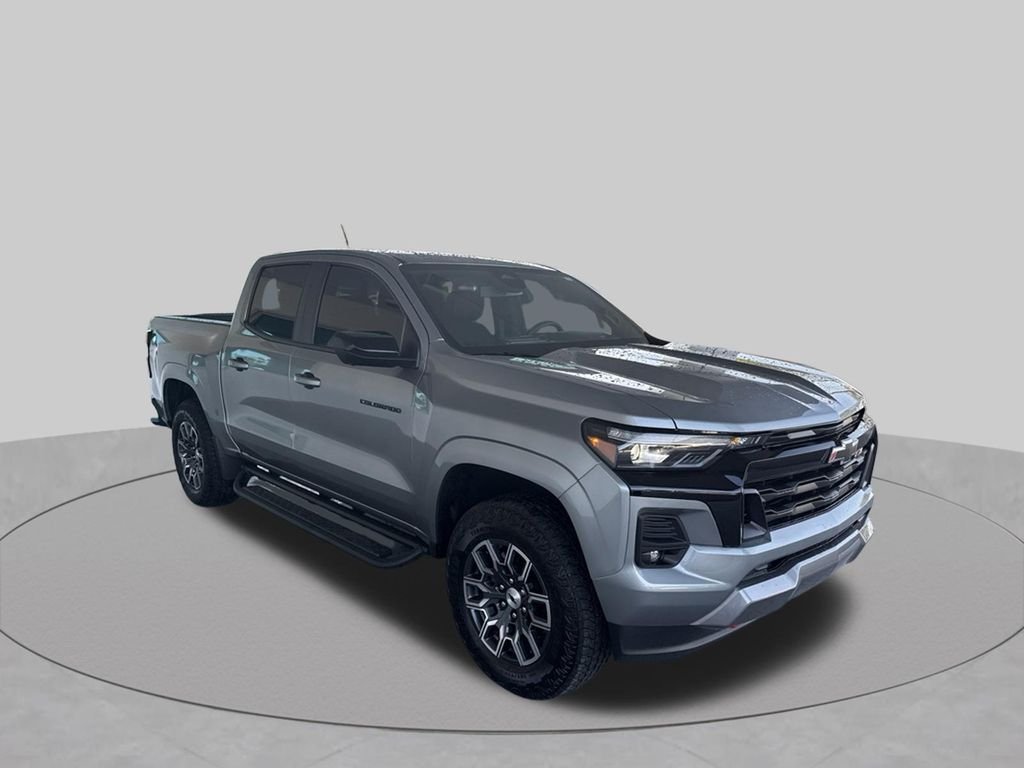 Used 2025 Gray Chevrolet Z71 image 12