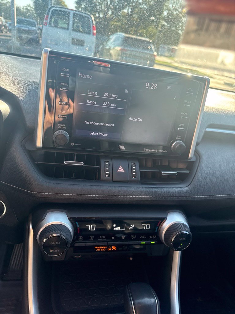 Used 2019 Blue Toyota XLE Premium image 12