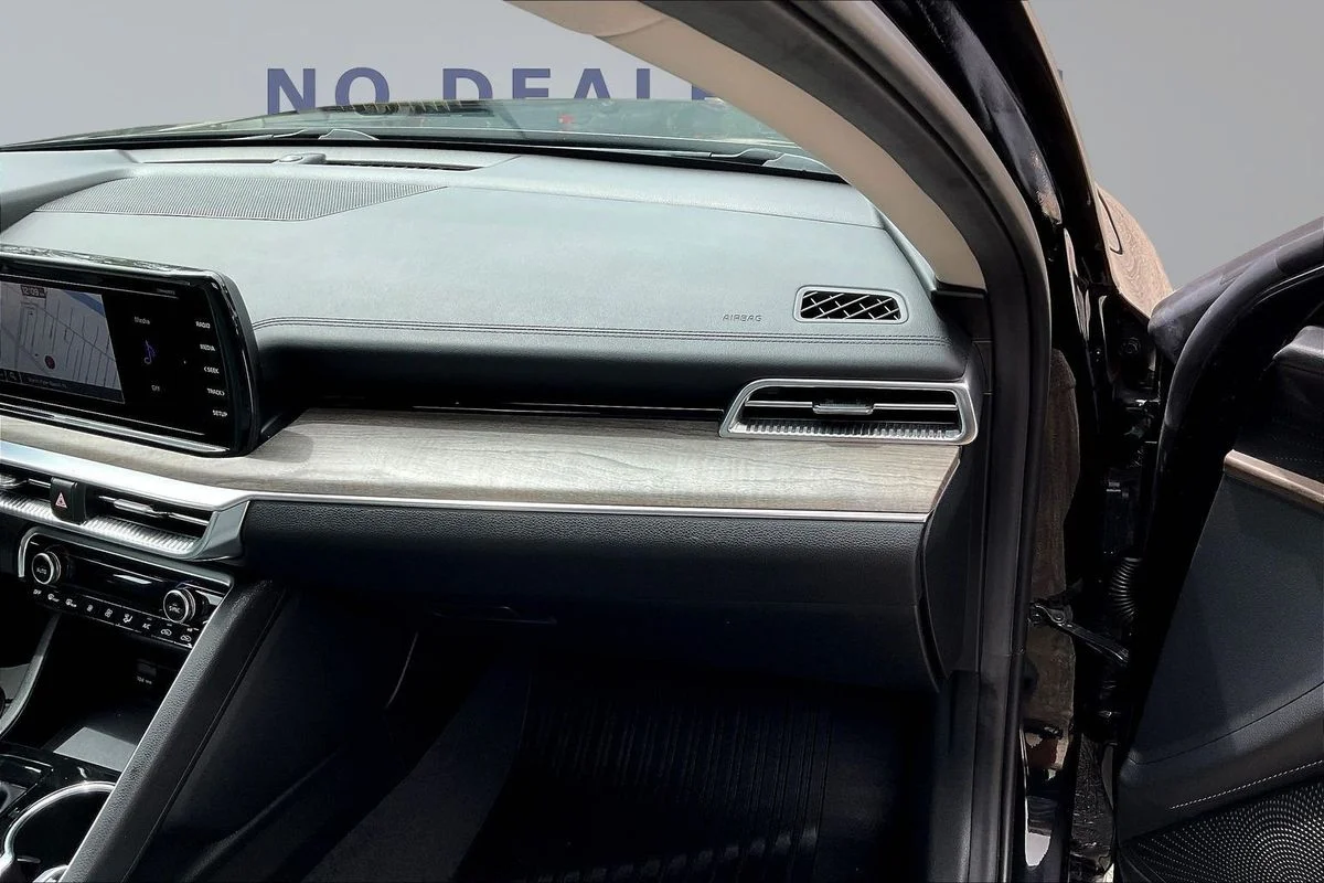 Used 2023  Kia EX image 26