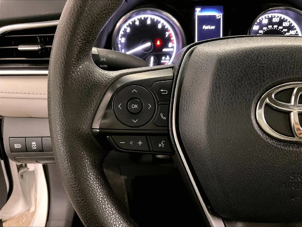 Certified Used 2018 White Toyota LE image 22