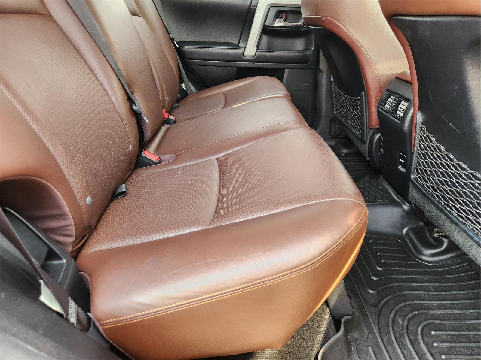 2018 Toyota 4Runner photo 32 of 34