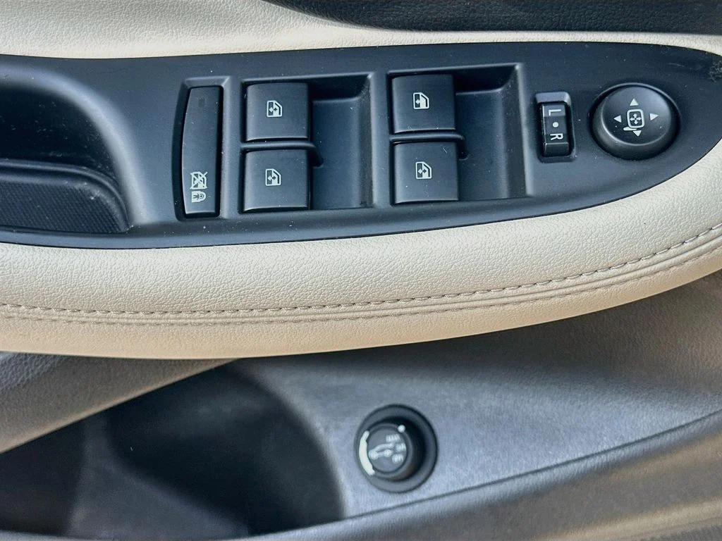Used 2020 Brown Buick Preferred image 16
