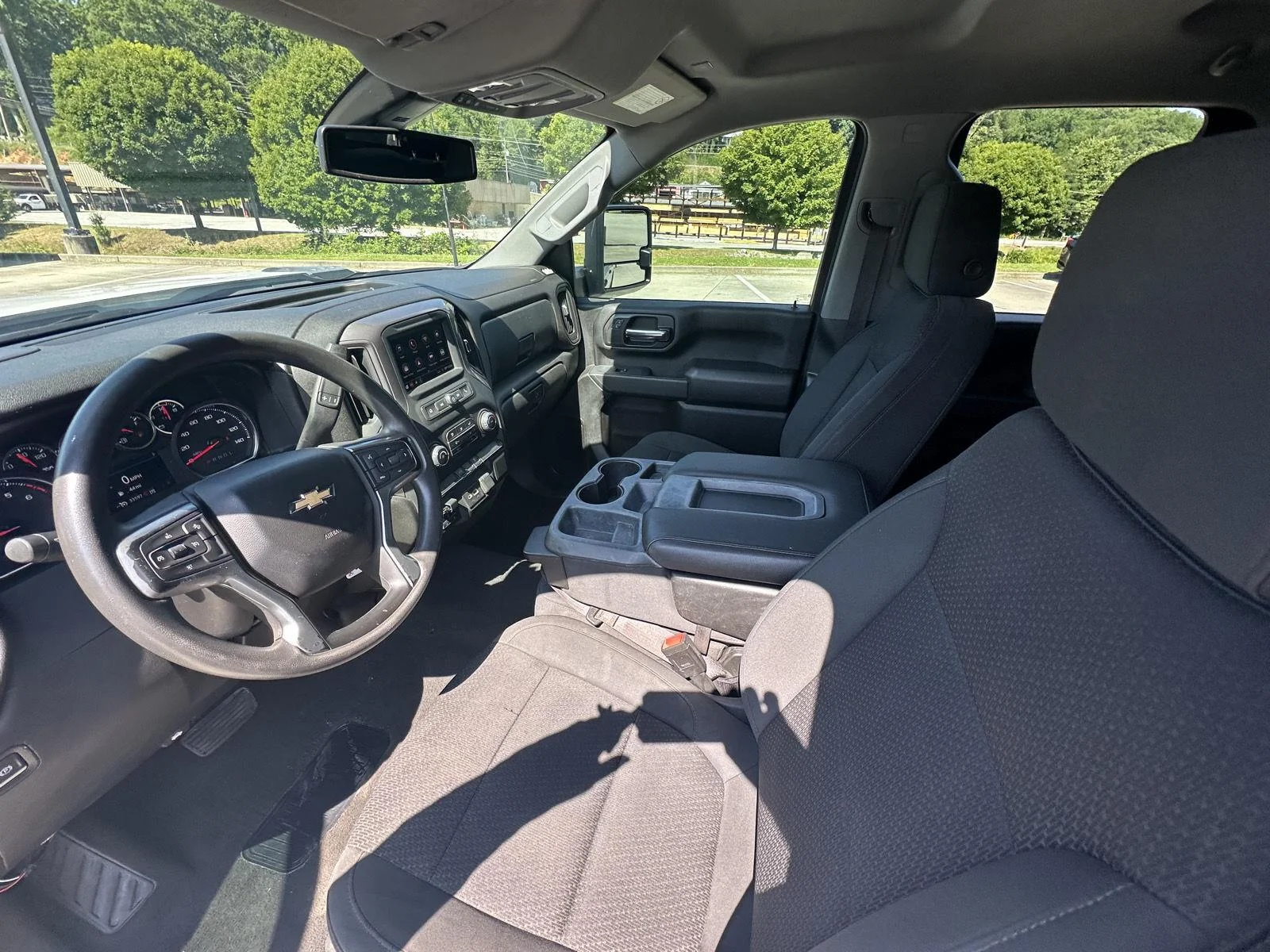 Used 2022 Summit White Chevrolet Custom image 10