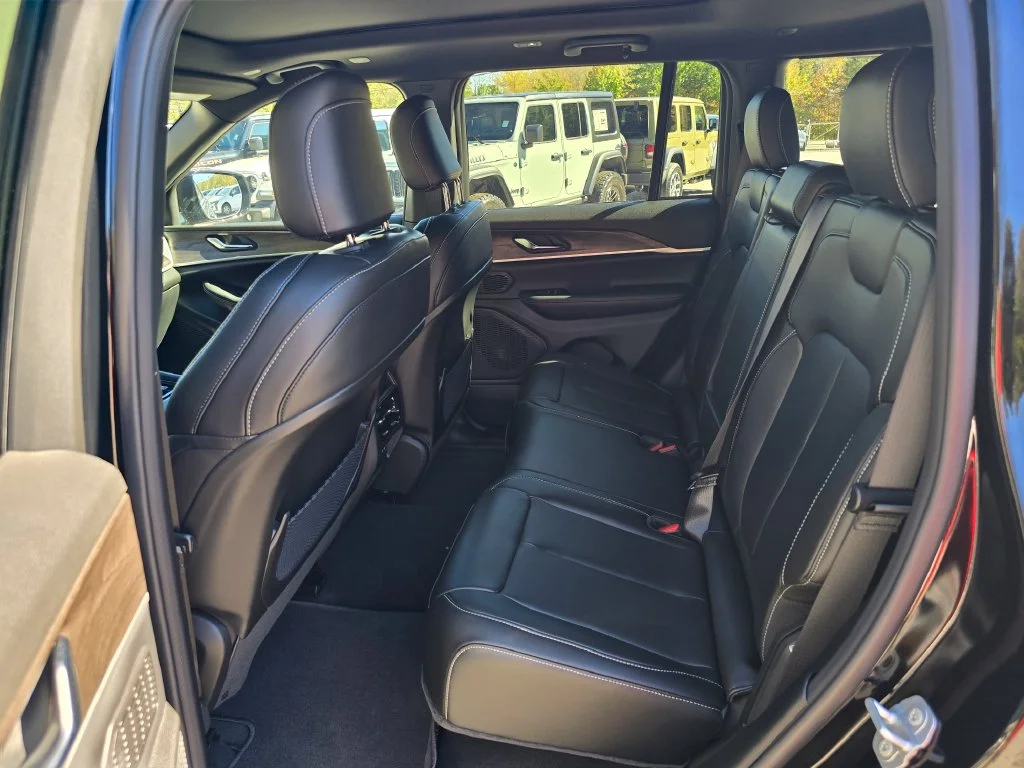 New 2027 Black Jeep Limited image 10