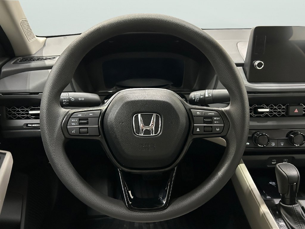 Used 2026 Platinum White Pearl Honda SE image 12