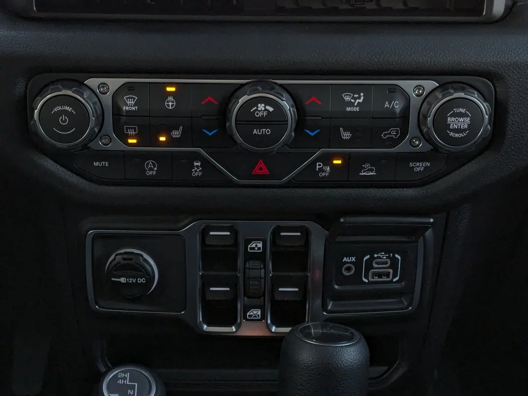 New 2026 Dark blue Jeep Sport S - - 4x4 - Safety Group - LED Lighting Group - Heated Seats & Steering & More! image 20