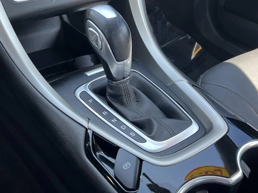 Used 2016 Gray Ford SE image 20
