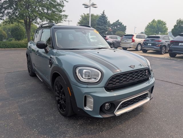 Used 2022 Sage Green Metallic MINI Classic image 8