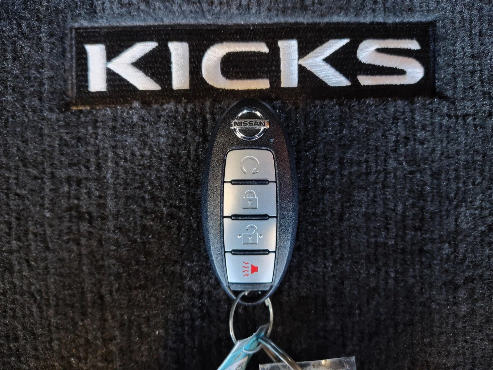 Used 2019 Super Black Nissan SR image 30