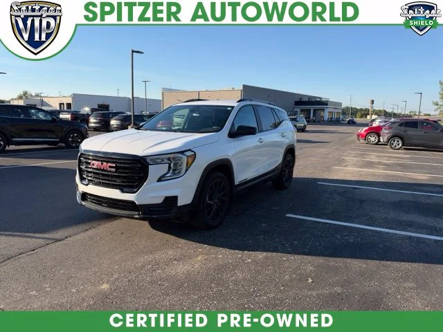 Used 2024 White GMC SLE image 1