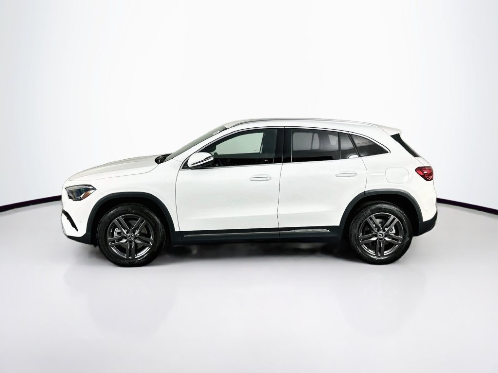 New 2026 Polar White Mercedes-Benz GLA 250 image 34
