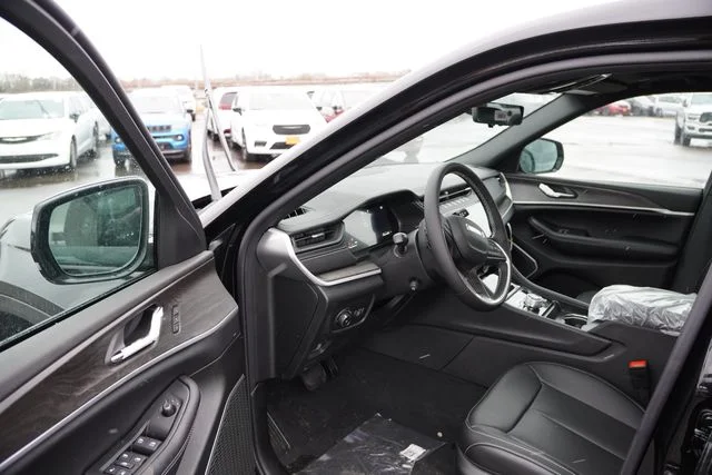 New 2026 Black Jeep Limited image 10