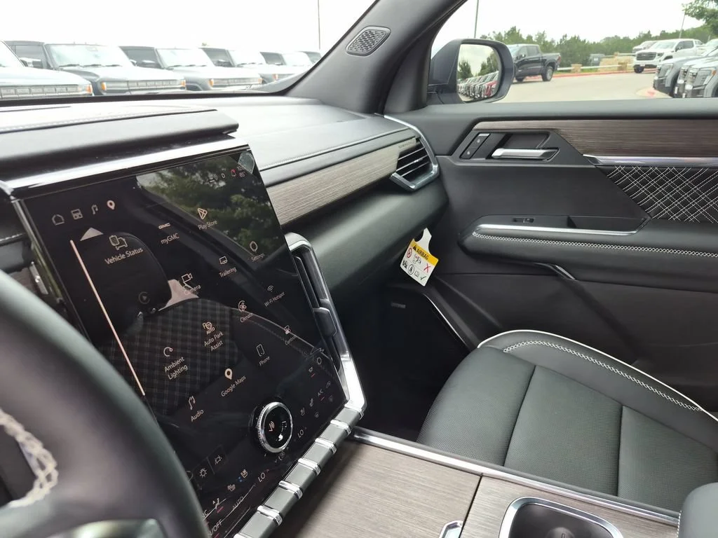2026 GMC Acadia Denali - Photo 24