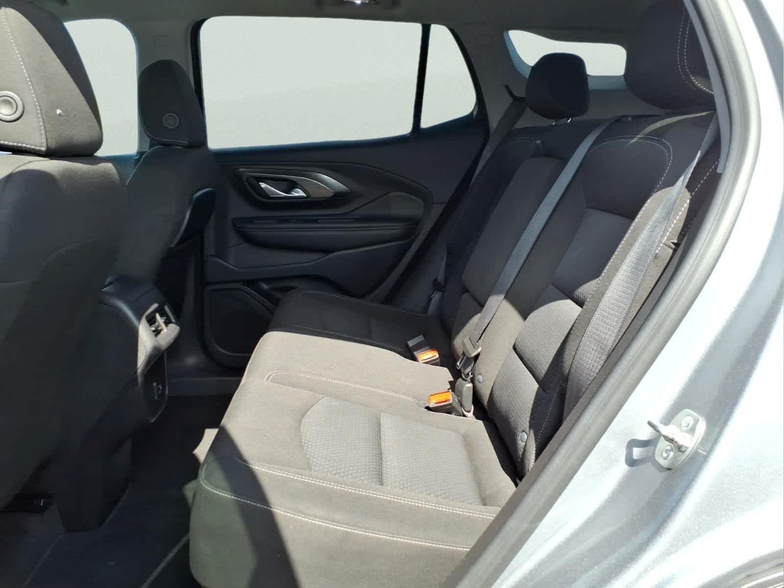 Used 2024 Sterling Metallic GMC SLE image 29