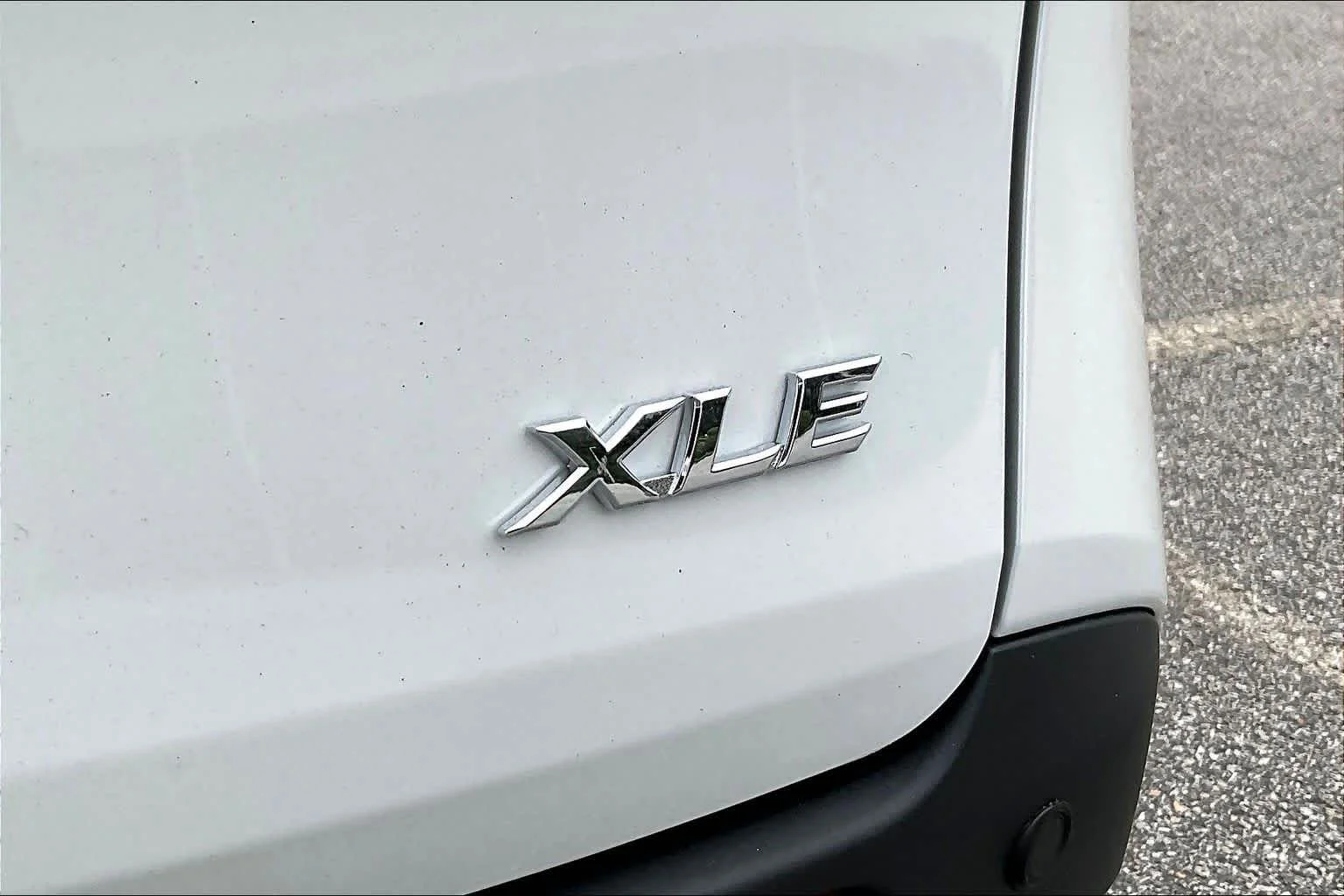 New 2026 Wind Chill Pearl Toyota XLE image 15