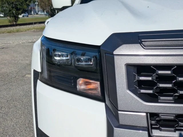 New 2027 Glacier White Nissan Crew Cab SV image 10