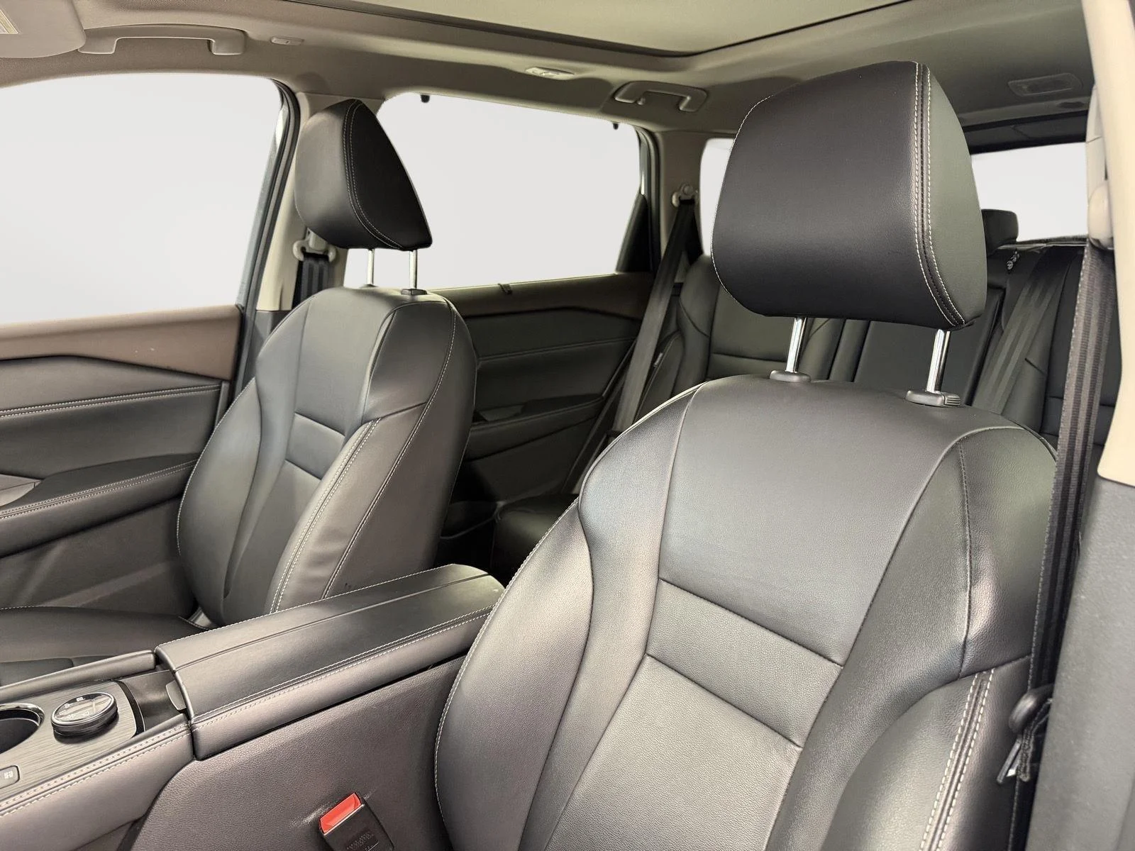 Used 2023 Boulder Gray Pearl Nissan SL image 3