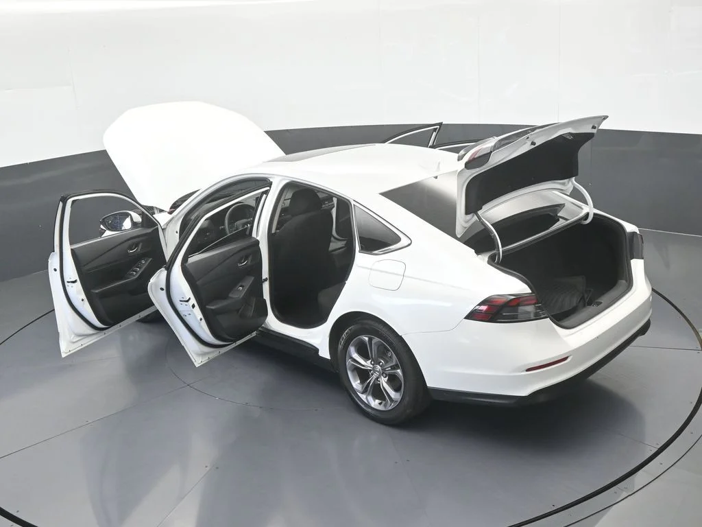 Used 2024 White Honda EX image 64