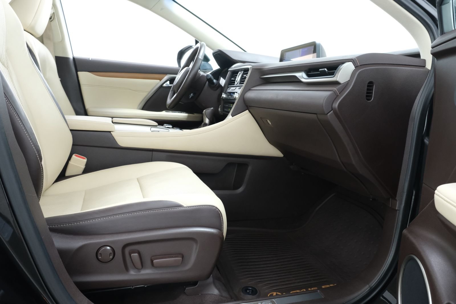 Used 2017 Caviar Lexus 350 image 41