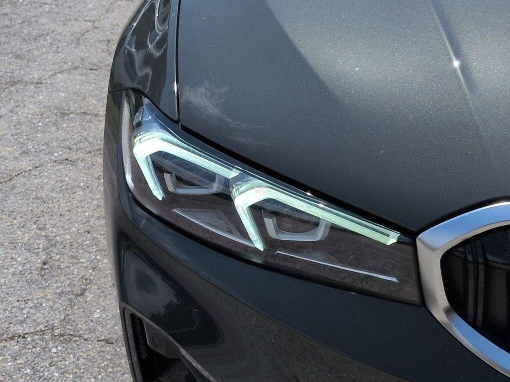 New 2026 Dravit Grey Metallic BMW 330i image 10