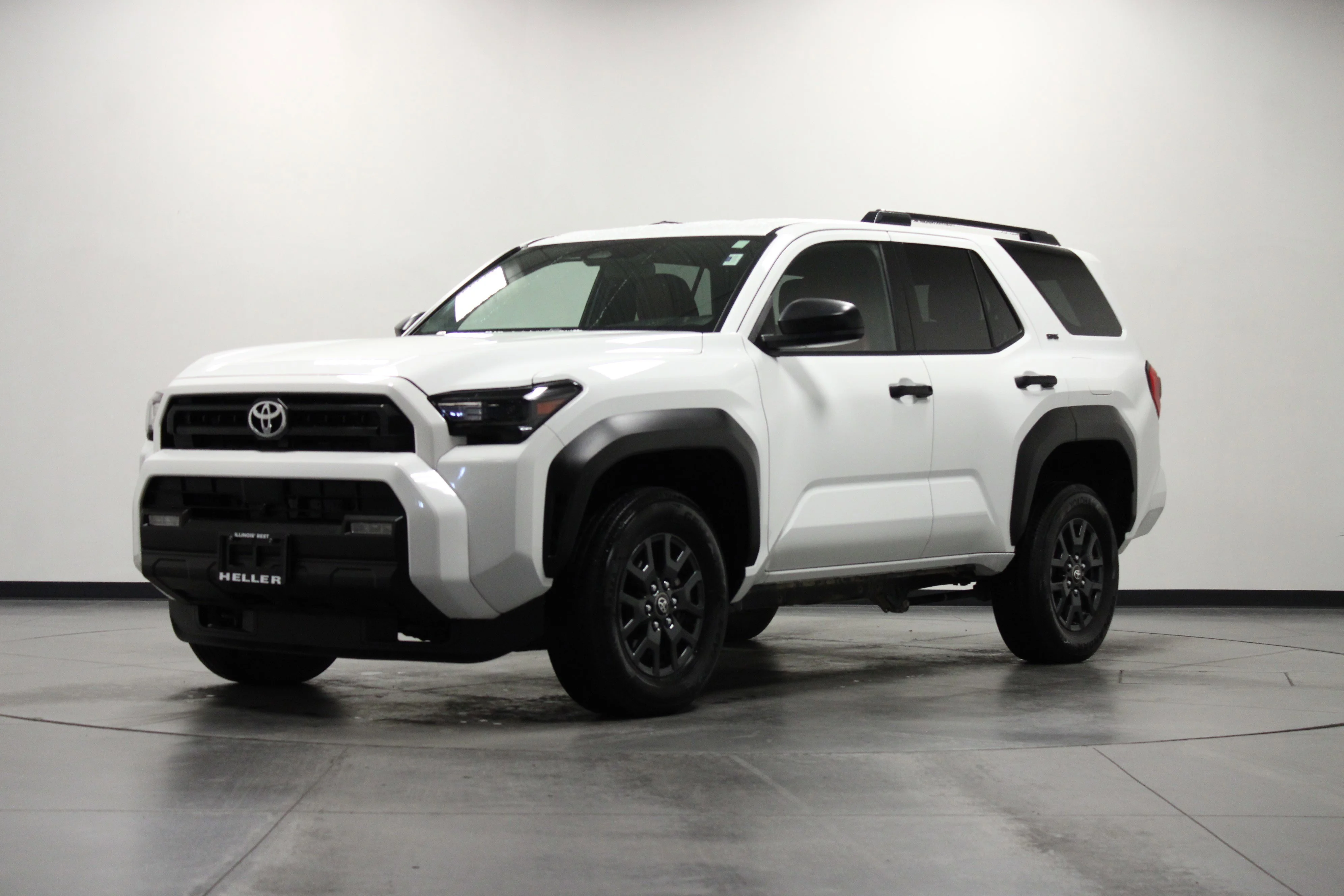 Used 2025 Ice Toyota SR5 image 8
