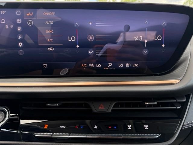 Used 2025 Gray Buick Avenir image 25