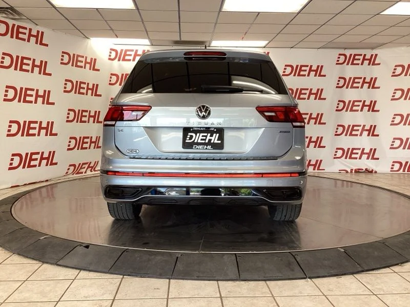 Used 2024 Silver Volkswagen 2.0T SE R-Line Black image 6