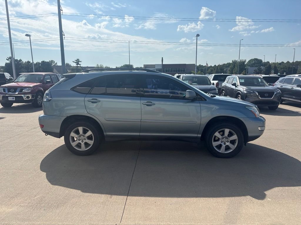 Used 2004 Blue Lexus 330 image 4