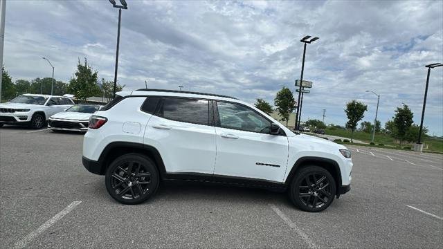 New 2026 Bright White Clear-Coat Exterior Paint Jeep Latitude image 4