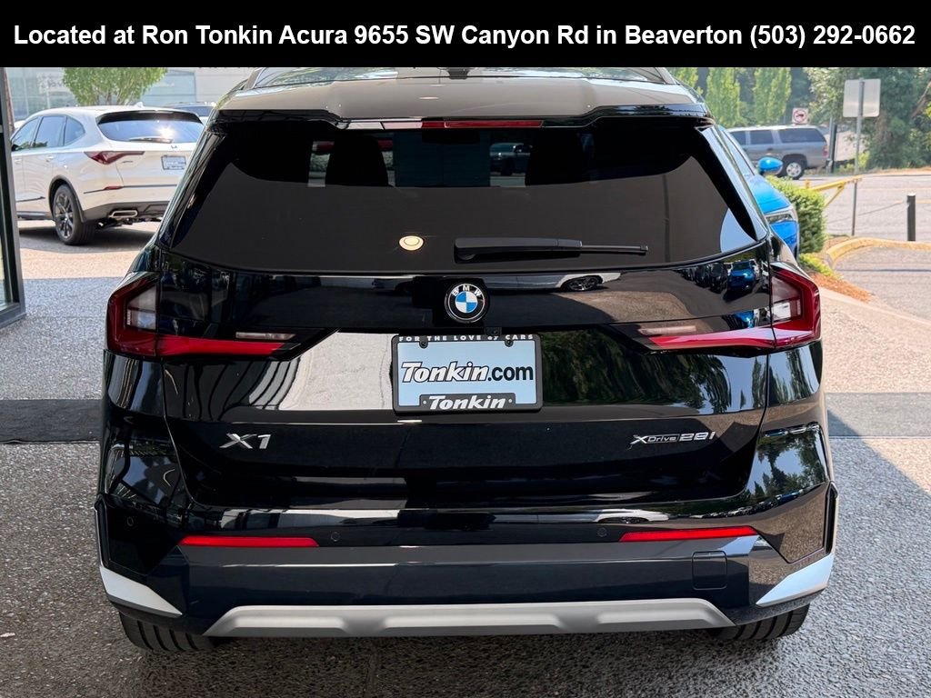 Used 2023 Jet Black BMW xDrive28i image 6