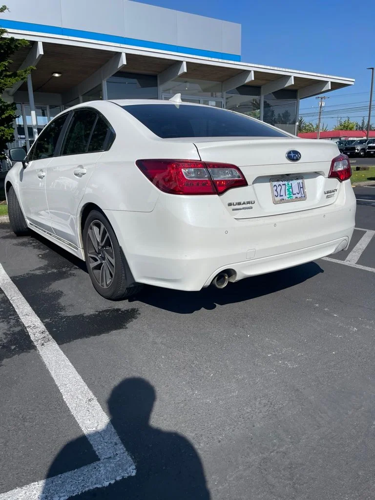 Used 2017 Crystal White Pearl Subaru 2.5i image 3